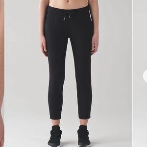Lululemon On The Fly Pant Black (First Release) Size 2